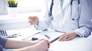 O IΣΑ ζητά την ισότιμη αντιμετώπιση των ελευθεροεπαγγελματιών ιατρών στο ΕΣΥ